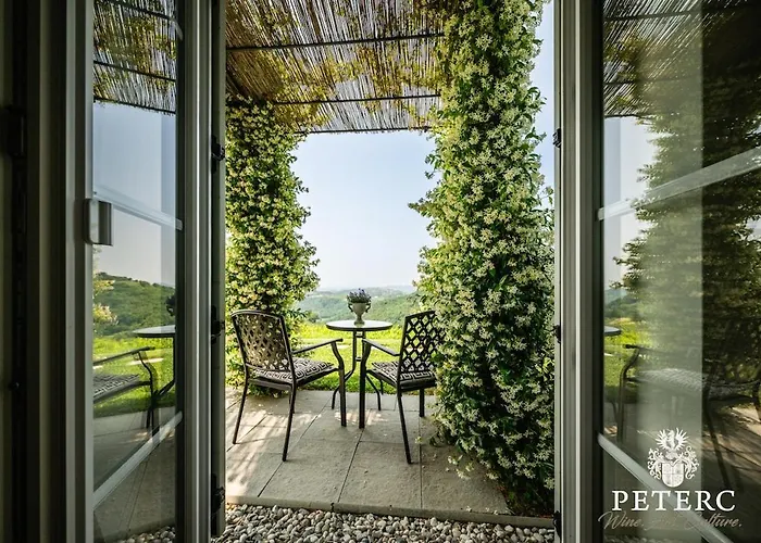 Frühstückspension Peterc Vineyard Estate 4*