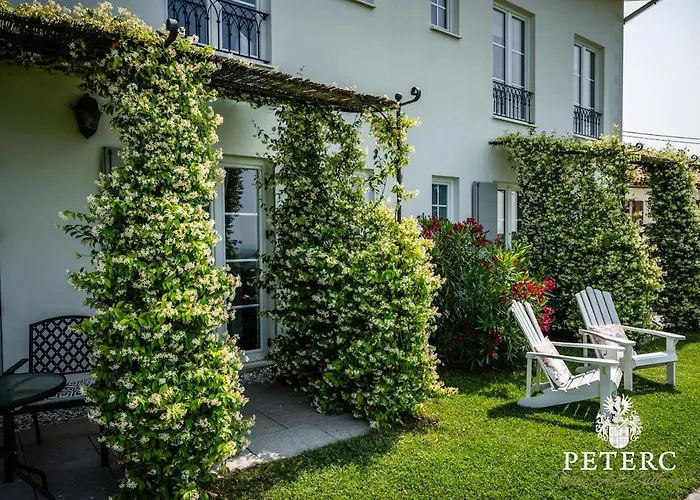 Peterc Vineyard Estate Frühstückspension 4*